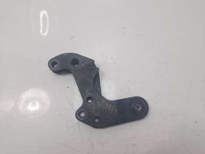 Recambio de soporte brazo suspension trasero izquierdo para yamaha tracer 900 2018- referencia OEM IAM B5U271510000  