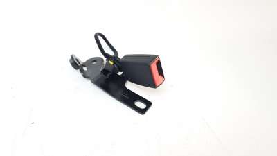 Recambio de enganche cinturon trasero izquierdo para jeep renegade 2014- limited 4x4 referencia OEM IAM 7357097350  