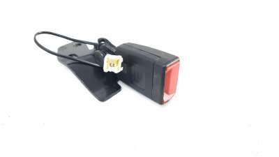 Recambio de enganche cinturon trasero derecho para jeep renegade 2014- limited 4x4 referencia OEM IAM 7356444750  