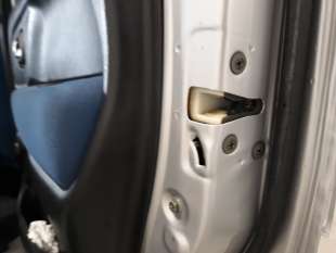 Recambio de cerradura puerta trasera derecha para opel agila 2003-2007 cosmo referencia OEM IAM   