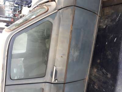 Recambio de puerta delantera derecha para renault 6 1976- gtl referencia OEM IAM   