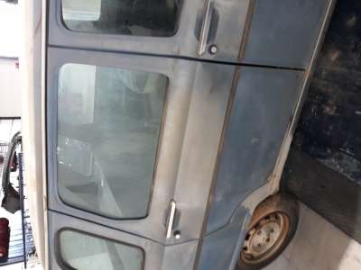 Recambio de puerta trasera derecha para renault 6 1976- gtl referencia OEM IAM   