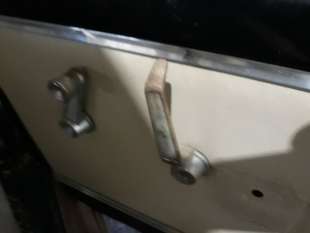 Recambio de maneta interior trasera derecha para dodge dart 1960- barreiros referencia OEM IAM   