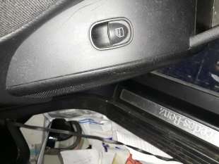 Recambio de mando elevalunas delantero derecho para mercedes-benz clase c (w203) 2000-2007 c 220 cdi (203.008) referencia OEM IA