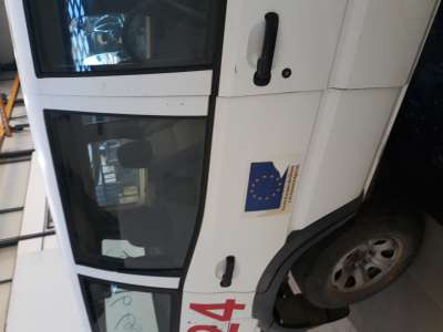 Recambio de puerta trasera derecha para nissan terrano/terrano.ii (r20) 1993-2007 aventura referencia OEM IAM   