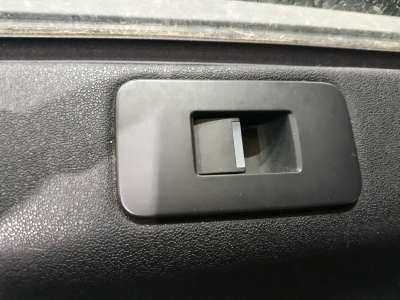 Recambio de mando elevalunas trasero izquierdo para land rover discovery sport 2014- hse referencia OEM IAM   