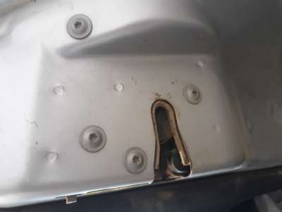 Recambio de cerradura puerta trasera derecha para land rover discovery 2002-2004 td5 e referencia OEM IAM   