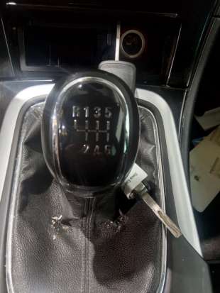 Recambio de pomo palanca cambio para opel insignia sports tourer 2008-2017 cosmo referencia OEM IAM   