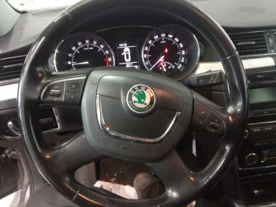 Recambio de volante para skoda superb combi (3t5) 2009-2015 ambition referencia OEM IAM   