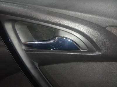 Recambio de maneta interior delantera derecha para opel astra j lim. 2009-2015 selective referencia OEM IAM   