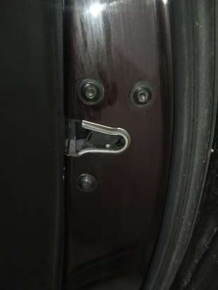 Recambio de cerradura puerta trasera derecha para opel zafira tourer 2010-2016 selective referencia OEM IAM   