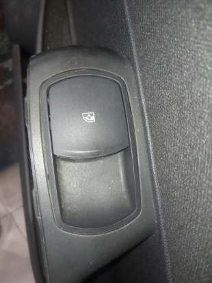 Recambio de mando elevalunas delantero derecho para opel corsa d 2006-2015 essentia referencia OEM IAM   