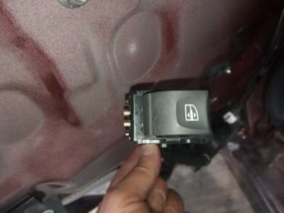 Recambio de mando elevalunas trasero izquierdo para renault clio iv 2012- societé referencia OEM IAM   