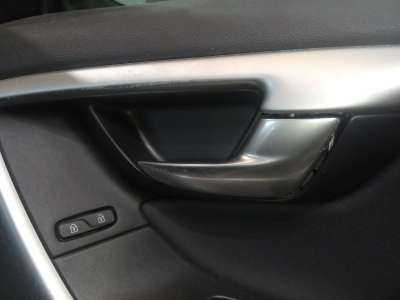 Recambio de maneta interior delantera derecha para volvo xc60 2008-2017 momentum 2wd referencia OEM IAM   