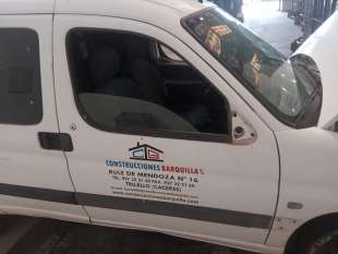 Recambio de puerta delantera derecha para peugeot partner (s1) 1996-2002 combispace referencia OEM IAM   