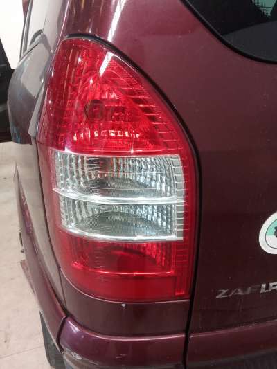 Recambio de piloto trasero izquierdo para opel zafira a 1999-2005 elegance referencia OEM IAM   