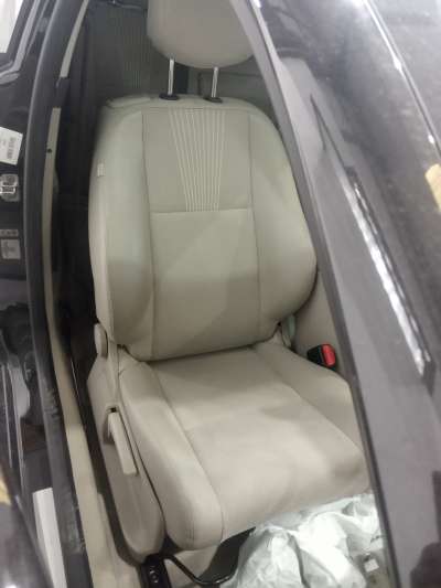 Recambio de asiento delantero derecho para renault megane iii coupe 2008-2018 privilege referencia OEM IAM   