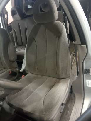 Recambio de asiento delantero izquierdo para chrysler voyager (rg) 2001-2008 2.4 se referencia OEM IAM   