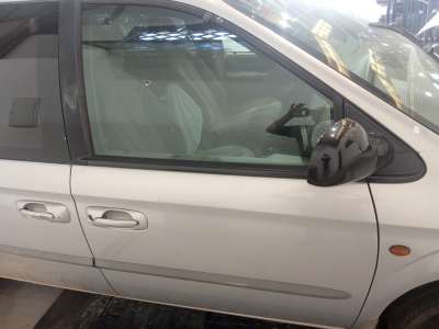 Recambio de puerta delantera derecha para chrysler voyager (rg) 2001-2008 2.4 se referencia OEM IAM   