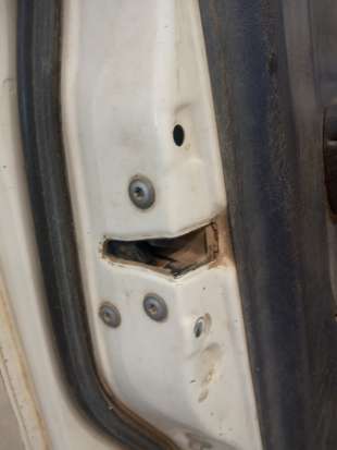 Recambio de cerradura puerta delantera izquierda para toyota hilux (ln) 1998-2002 deluxe referencia OEM IAM   