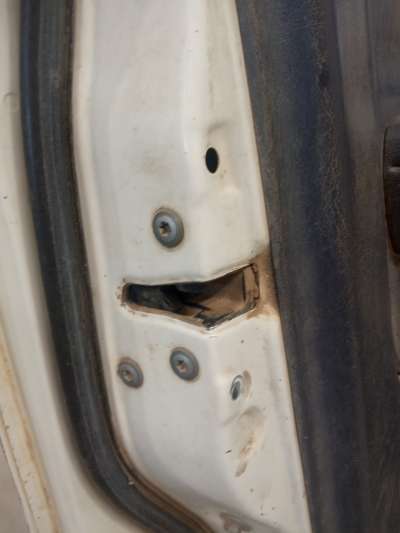 Recambio de cerradura puerta delantera izquierda para toyota hilux (ln) 1998-2002 deluxe referencia OEM IAM   