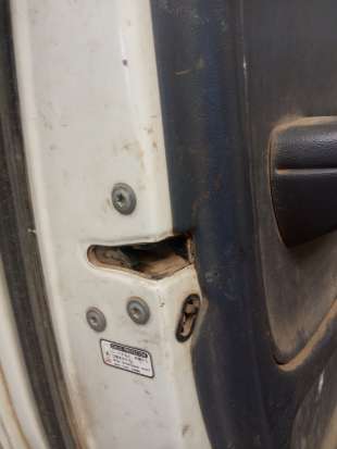 Recambio de cerradura puerta trasera izquierda para toyota hilux (ln) 1998-2002 deluxe referencia OEM IAM   