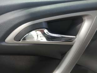 Recambio de maneta interior delantera izquierda para opel astra j lim. 2009-2015 enjoy referencia OEM IAM   