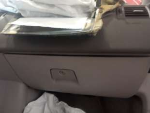 Recambio de guantera para volvo c30 2006-2012 1.6 d referencia OEM IAM   