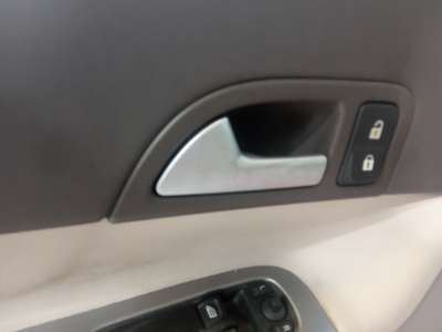 Recambio de maneta interior delantera izquierda para volvo c30 2006-2012 1.6 d referencia OEM IAM   