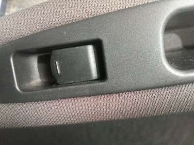 Recambio de mando elevalunas trasero izquierdo para nissan qashqai (j10) 2007-2014 acenta referencia OEM IAM   