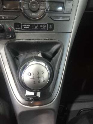 Recambio de pomo palanca cambio para toyota auris 2006-2012 luna referencia OEM IAM   