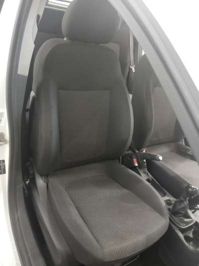 Recambio de asiento delantero derecho para opel corsa d 2006-2015 essentia referencia OEM IAM   