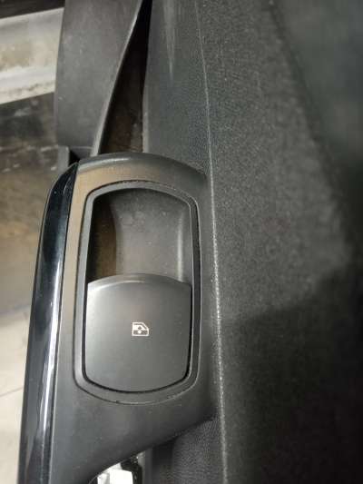 Recambio de mando elevalunas delantero derecho para opel corsa d 2006-2015 essentia referencia OEM IAM   