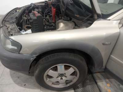 Recambio de aleta delantera izquierda para volvo xc70 2000-2007 2.4 t awd cross country referencia OEM IAM   