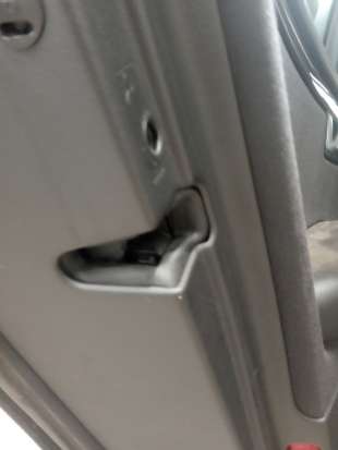 Recambio de cerradura puerta trasera izquierda para audi a4 berlina (8e) 2000-2004 1.9 tdi (96kw) referencia OEM IAM   