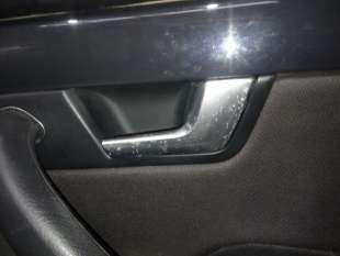 Recambio de maneta interior delantera derecha para audi a4 berlina (8e) 2000-2004 1.9 tdi (96kw) referencia OEM IAM   