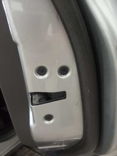 Recambio de cerradura puerta trasera derecha para ford focus berlina (cap) 2004-2007 sport referencia OEM IAM   