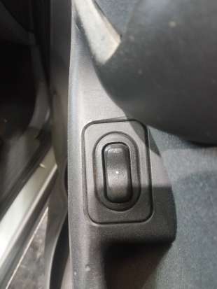 Recambio de mando elevalunas delantero derecho para opel combo tour 2001-2011 1.7 cdti 16v referencia OEM IAM   