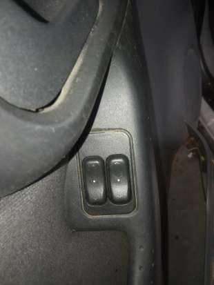 Recambio de mando elevalunas delantero izquierdo para opel combo tour 2001-2011 1.7 cdti 16v referencia OEM IAM   