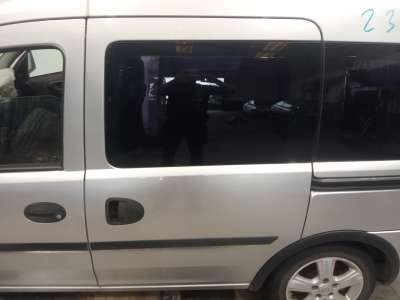 Recambio de puerta trasera izquierda para opel combo tour 2001-2011 1.7 cdti 16v referencia OEM IAM   