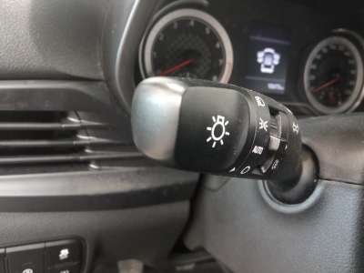 Recambio de mando luces para hyundai bayon 2021- essence 2wd referencia OEM IAM   