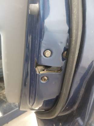 Recambio de cerradura puerta delantera derecha para kia carens 2002-2006 2.0 crdi ex monovolumen referencia OEM IAM   