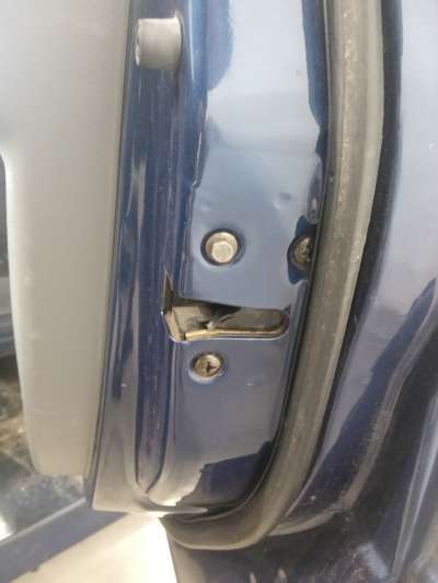 Recambio de cerradura puerta delantera derecha para kia carens 2002-2006 2.0 crdi ex monovolumen referencia OEM IAM   