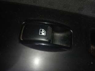 Recambio de mando elevalunas trasero izquierdo para kia carens 2002-2006 2.0 crdi ex monovolumen referencia OEM IAM   