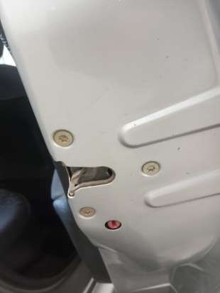 Recambio de cerradura puerta trasera derecha para peugeot 206 berlina 1998-2010 xr referencia OEM IAM   
