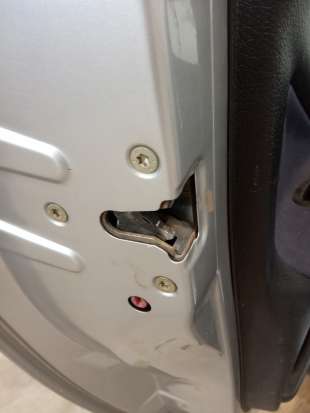 Recambio de cerradura puerta trasera izquierda para peugeot 206 berlina 1998-2010 xr referencia OEM IAM   