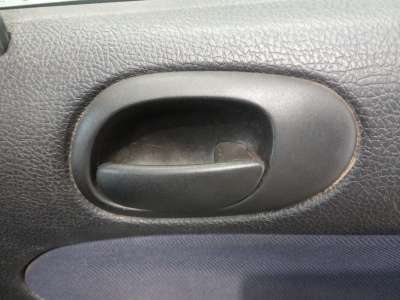Recambio de maneta interior trasera derecha para peugeot 206 berlina 1998-2010 xr referencia OEM IAM   