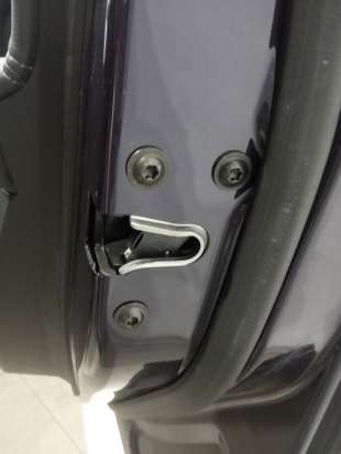 Recambio de cerradura puerta delantera derecha para opel insignia berlina 2008-2017 sportive referencia OEM IAM   