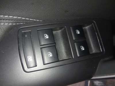 Recambio de mando elevalunas delantero izquierdo para opel insignia berlina 2008-2017 sportive referencia OEM IAM   