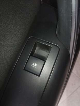 Recambio de mando elevalunas trasero izquierdo para opel insignia berlina 2008-2017 sportive referencia OEM IAM   